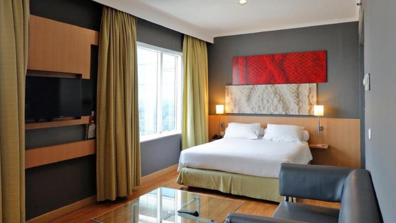 Hotel Kimaya Slipi Jakarta By Harris Екстериор снимка