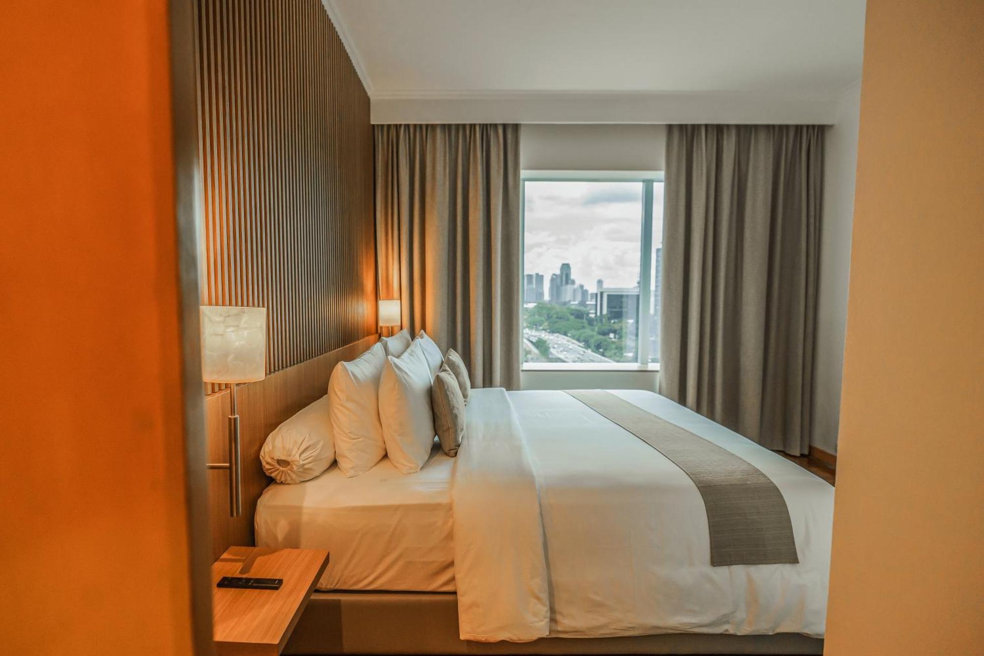 Hotel Kimaya Slipi Jakarta By Harris Екстериор снимка
