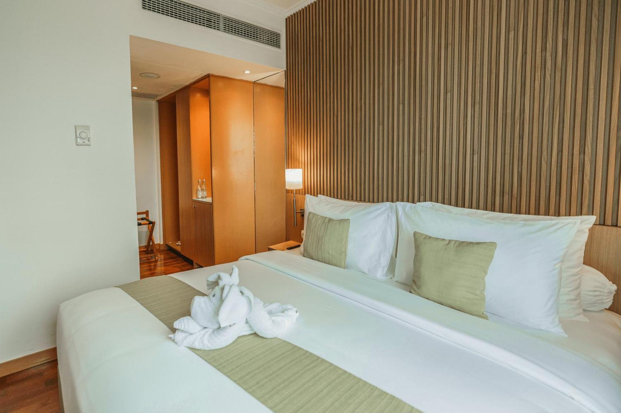 Hotel Kimaya Slipi Jakarta By Harris Екстериор снимка