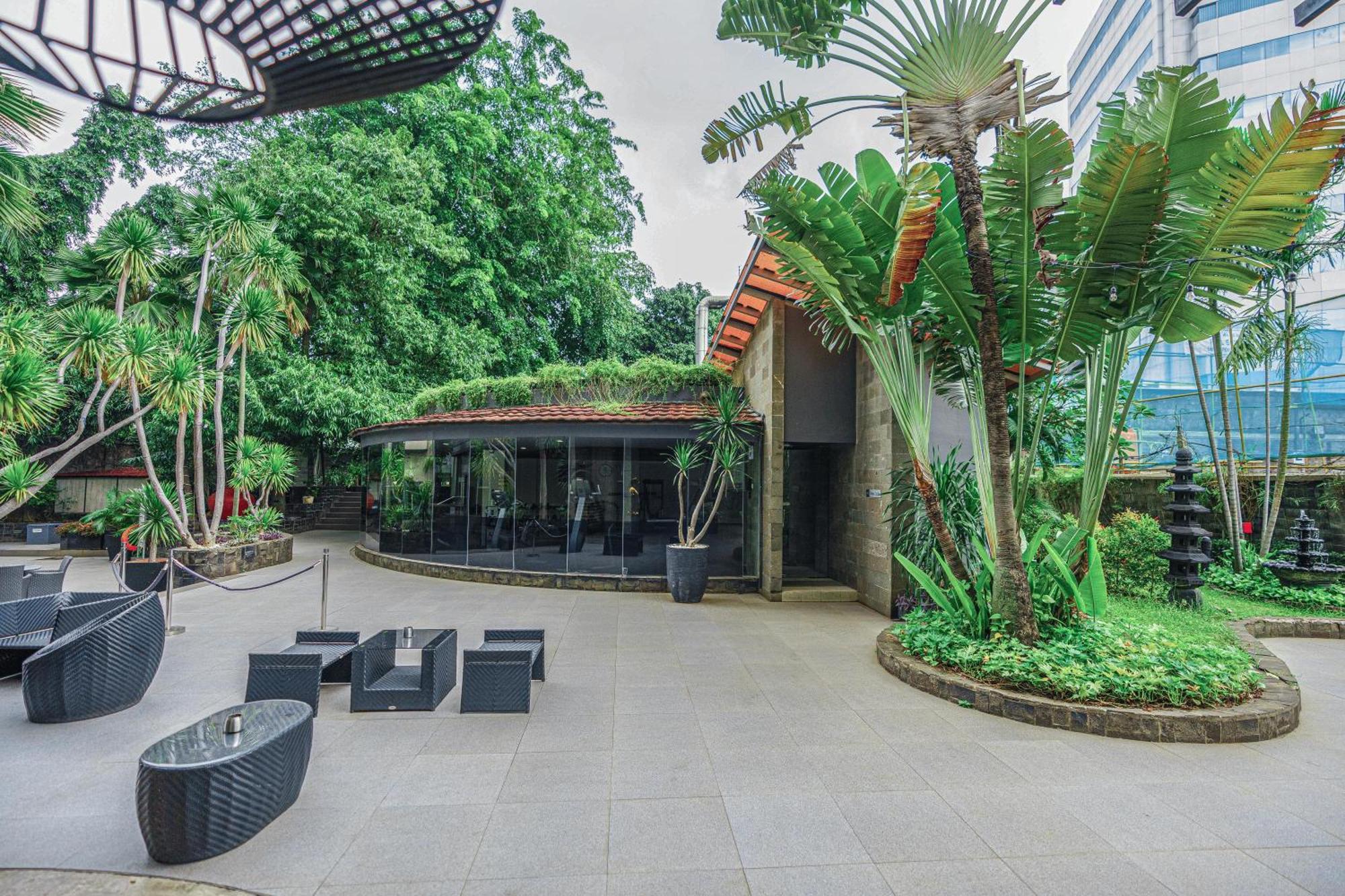 Hotel Kimaya Slipi Jakarta By Harris Екстериор снимка