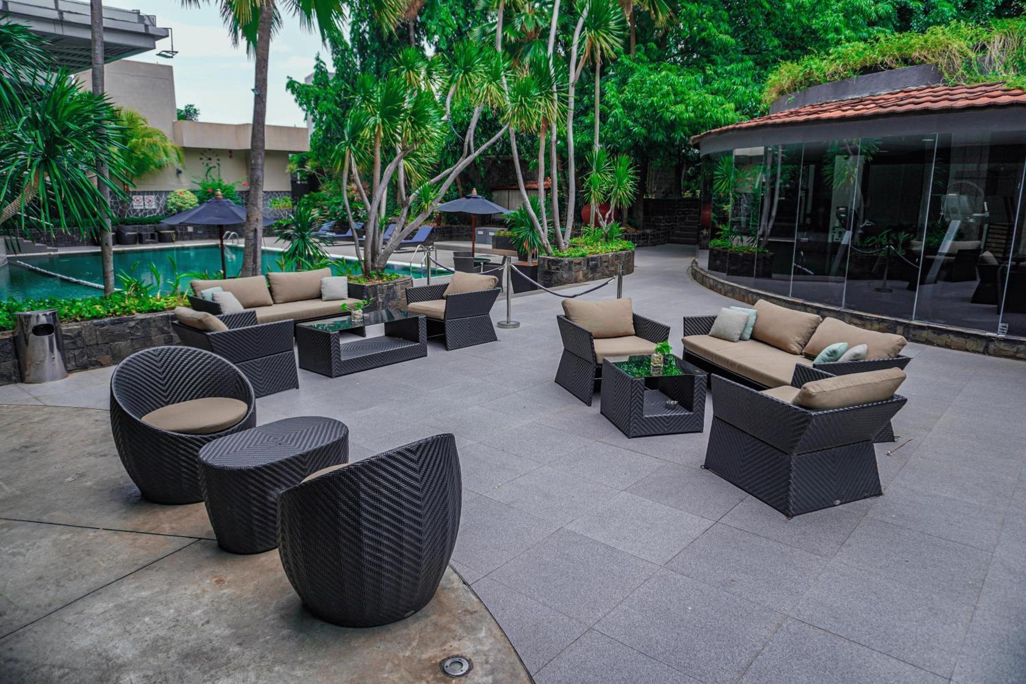 Hotel Kimaya Slipi Jakarta By Harris Екстериор снимка