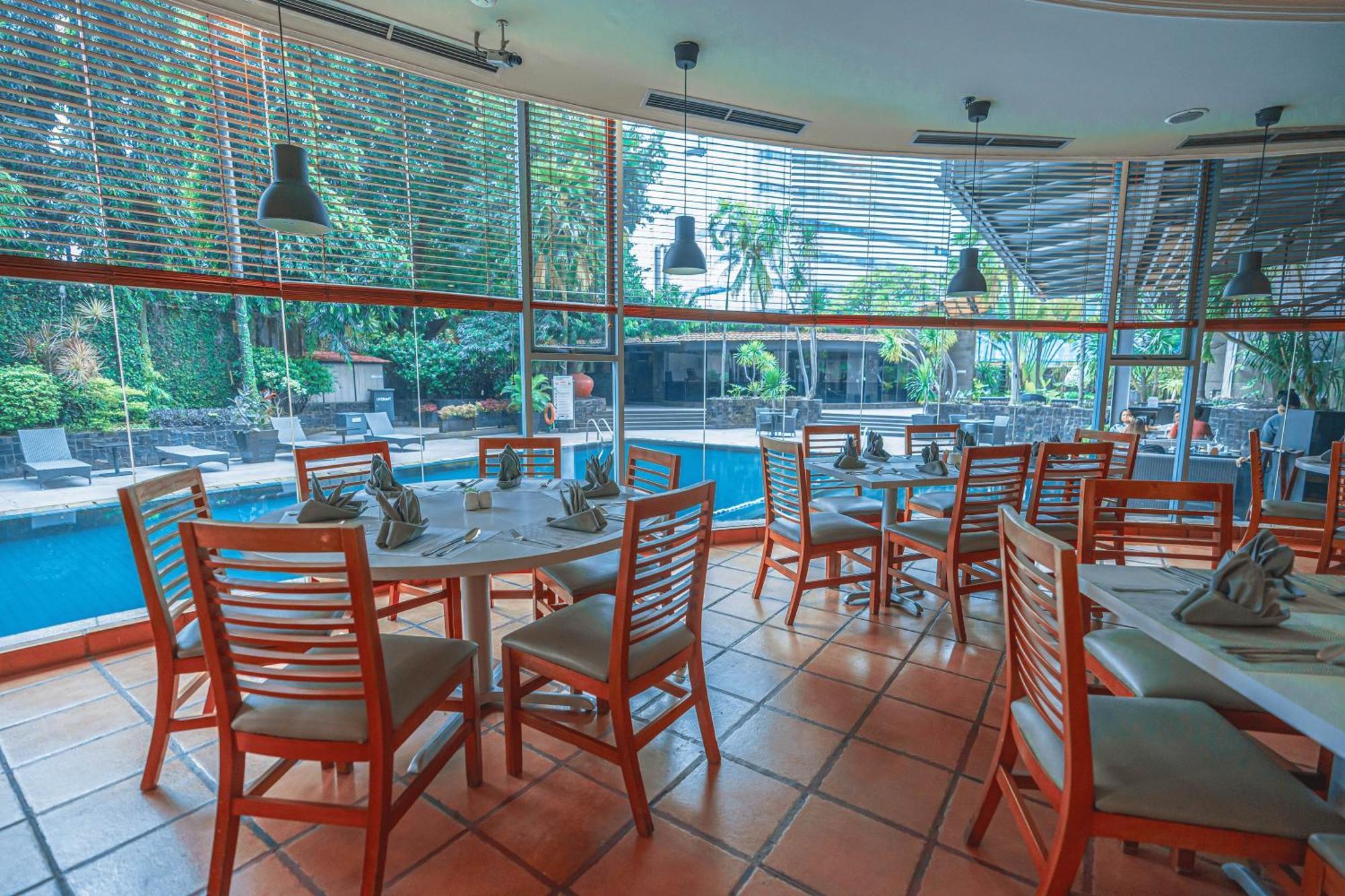 Hotel Kimaya Slipi Jakarta By Harris Екстериор снимка