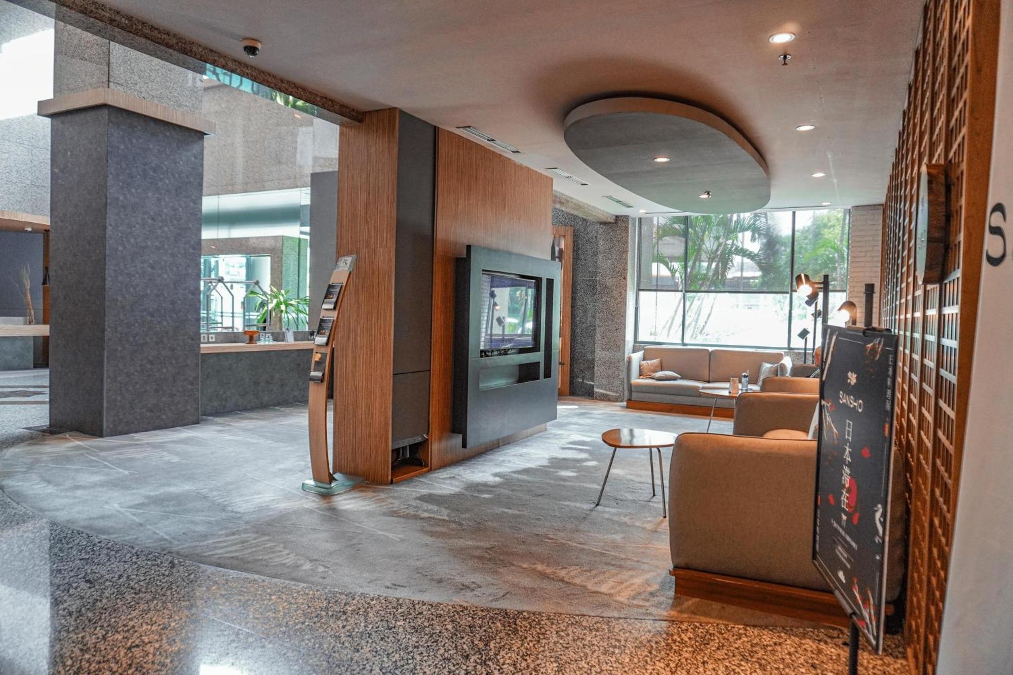 Hotel Kimaya Slipi Jakarta By Harris Екстериор снимка