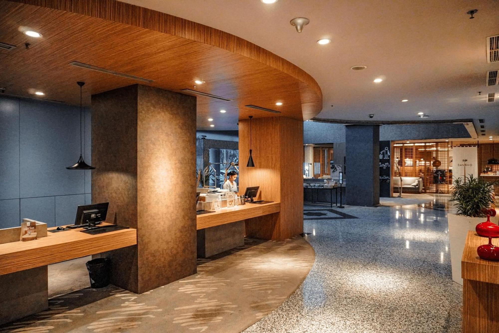 Hotel Kimaya Slipi Jakarta By Harris Екстериор снимка